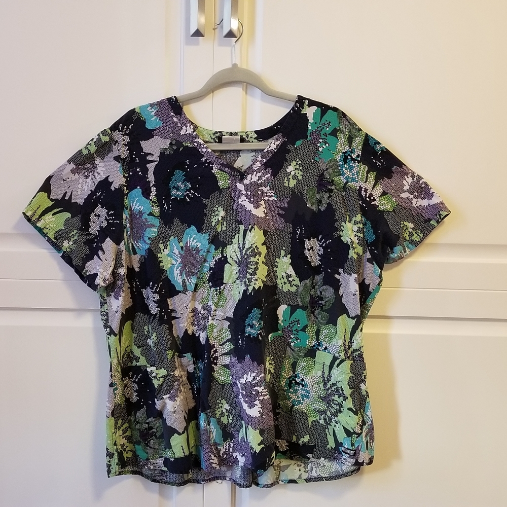 Scrub top